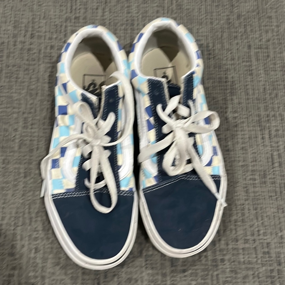 vans